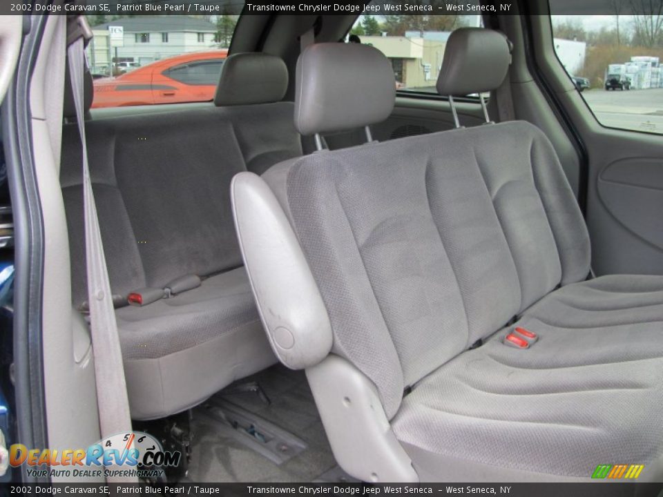 Taupe Interior - 2002 Dodge Caravan SE Photo #12