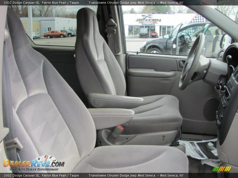 Taupe Interior - 2002 Dodge Caravan SE Photo #13