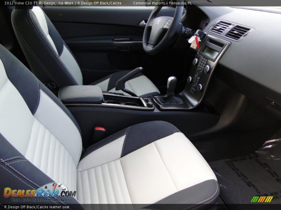 R Design Off Black/Calcite leather seat - 2012 Volvo C30