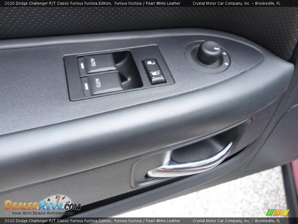 Controls of 2010 Dodge Challenger R/T Classic Furious Fuchsia Edition Photo #21