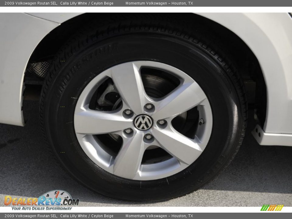 2009 Volkswagen Routan SEL Calla Lilly White / Ceylon Beige Photo #9