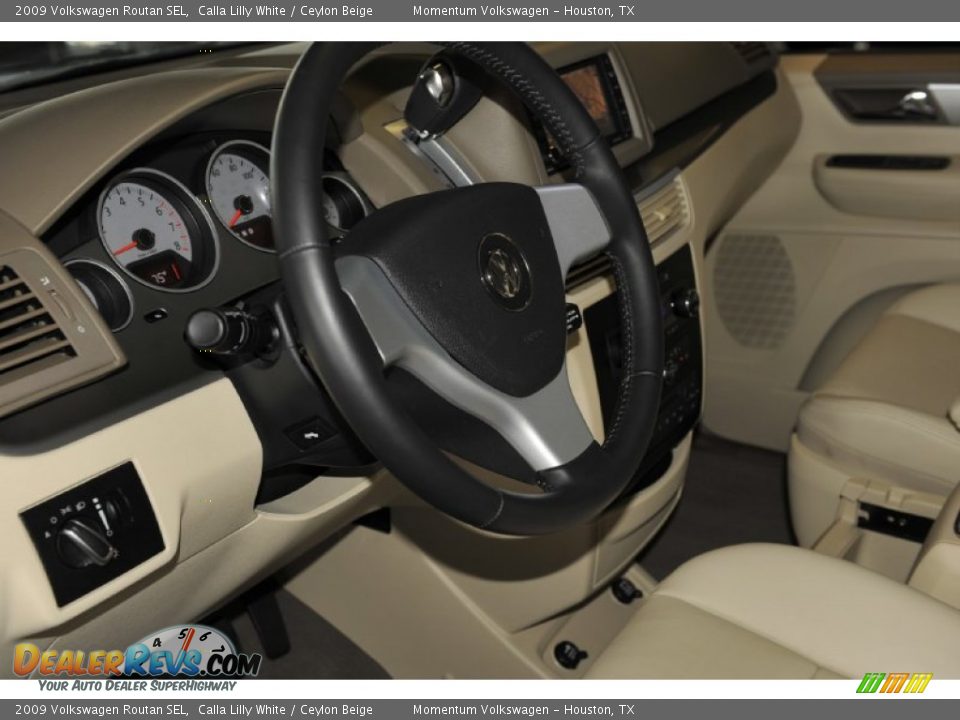 2009 Volkswagen Routan SEL Calla Lilly White / Ceylon Beige Photo #16