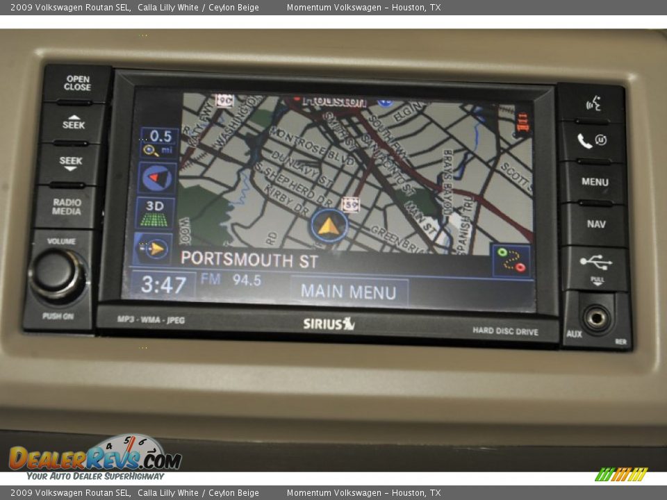 2009 Volkswagen Routan SEL Calla Lilly White / Ceylon Beige Photo #25