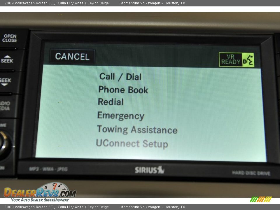 2009 Volkswagen Routan SEL Calla Lilly White / Ceylon Beige Photo #29