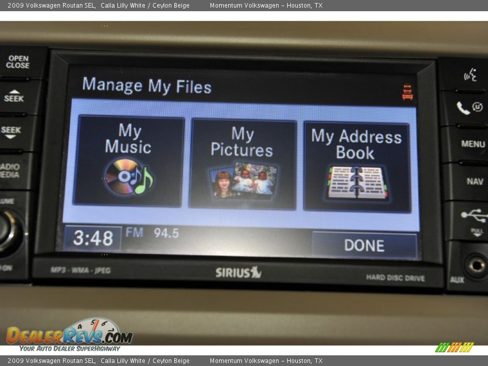 2009 Volkswagen Routan SEL Calla Lilly White / Ceylon Beige Photo #30