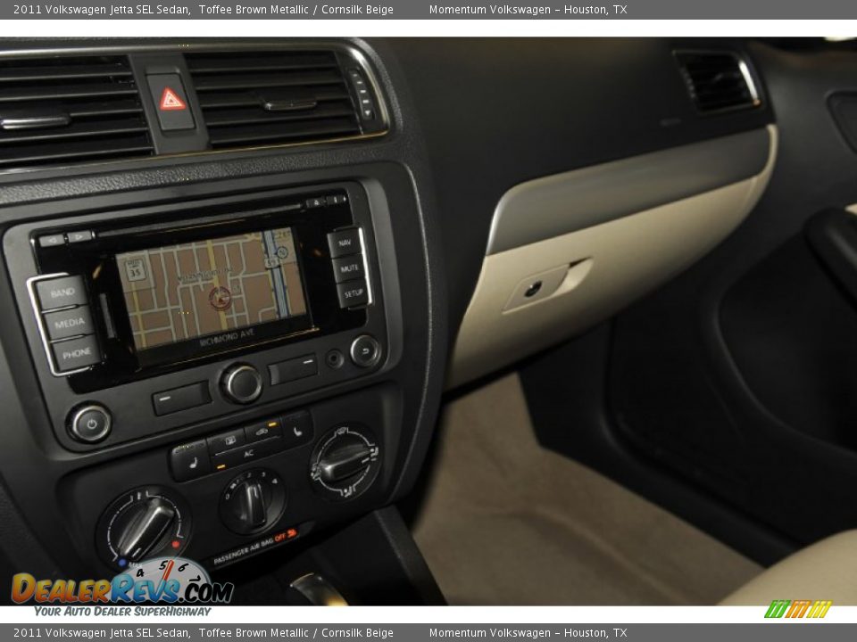 2011 Volkswagen Jetta SEL Sedan Toffee Brown Metallic / Cornsilk Beige Photo #11