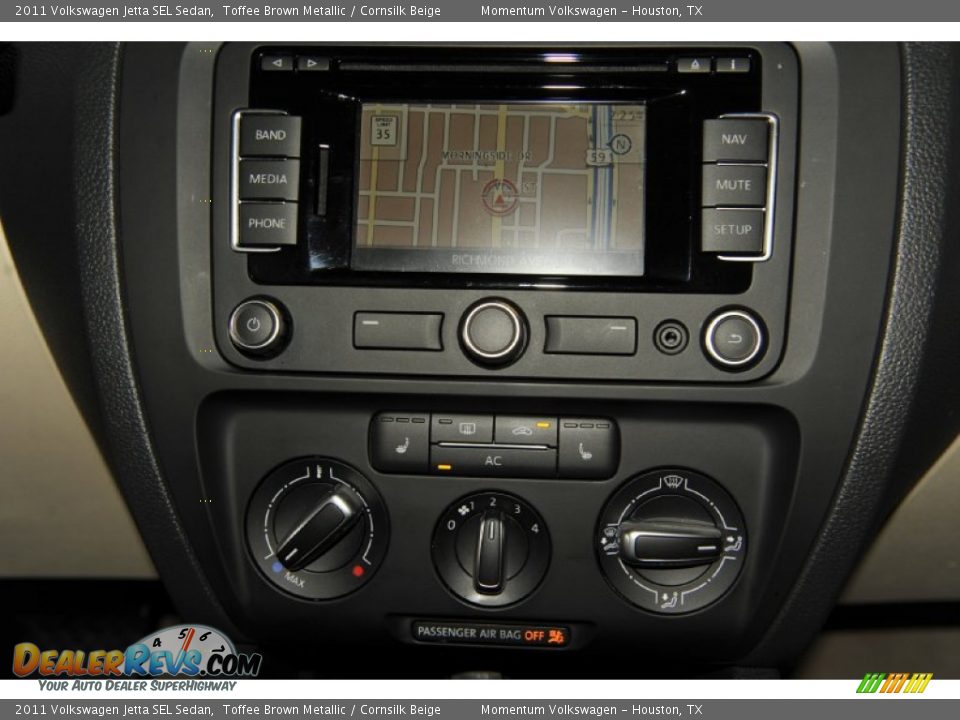 2011 Volkswagen Jetta SEL Sedan Toffee Brown Metallic / Cornsilk Beige Photo #16