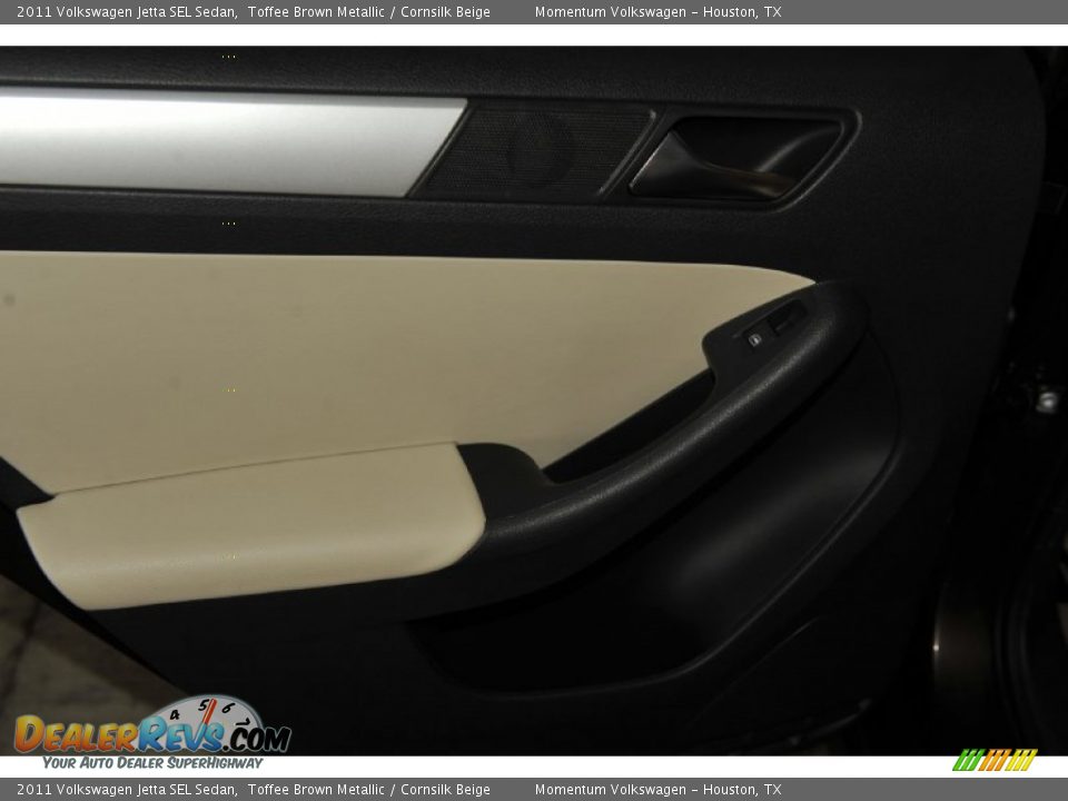 2011 Volkswagen Jetta SEL Sedan Toffee Brown Metallic / Cornsilk Beige Photo #25