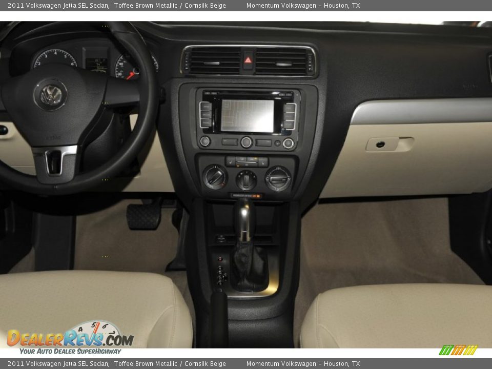 2011 Volkswagen Jetta SEL Sedan Toffee Brown Metallic / Cornsilk Beige Photo #28