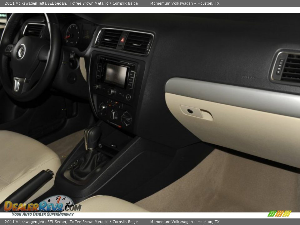 2011 Volkswagen Jetta SEL Sedan Toffee Brown Metallic / Cornsilk Beige Photo #36