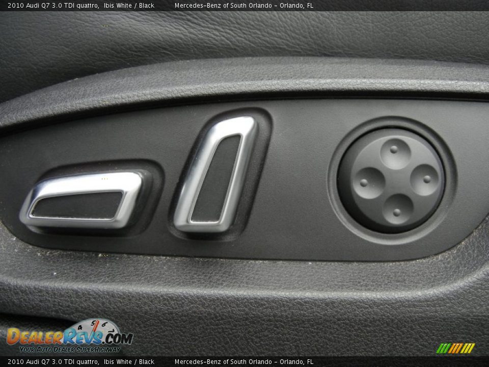 Controls of 2010 Audi Q7 3.0 TDI quattro Photo #14