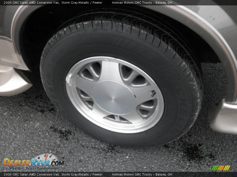 2000 GMC Safari AWD Conversion Van Wheel Photo #13
