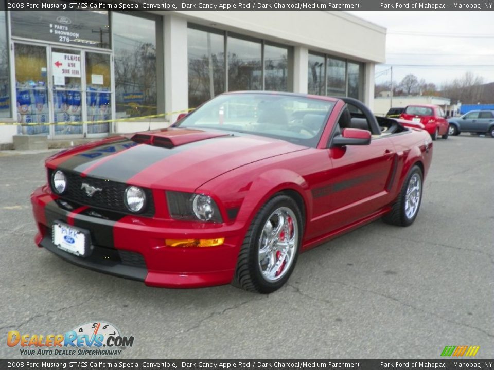 Front 3/4 View of 2008 Ford Mustang GT/CS California Special Convertible Photo #24