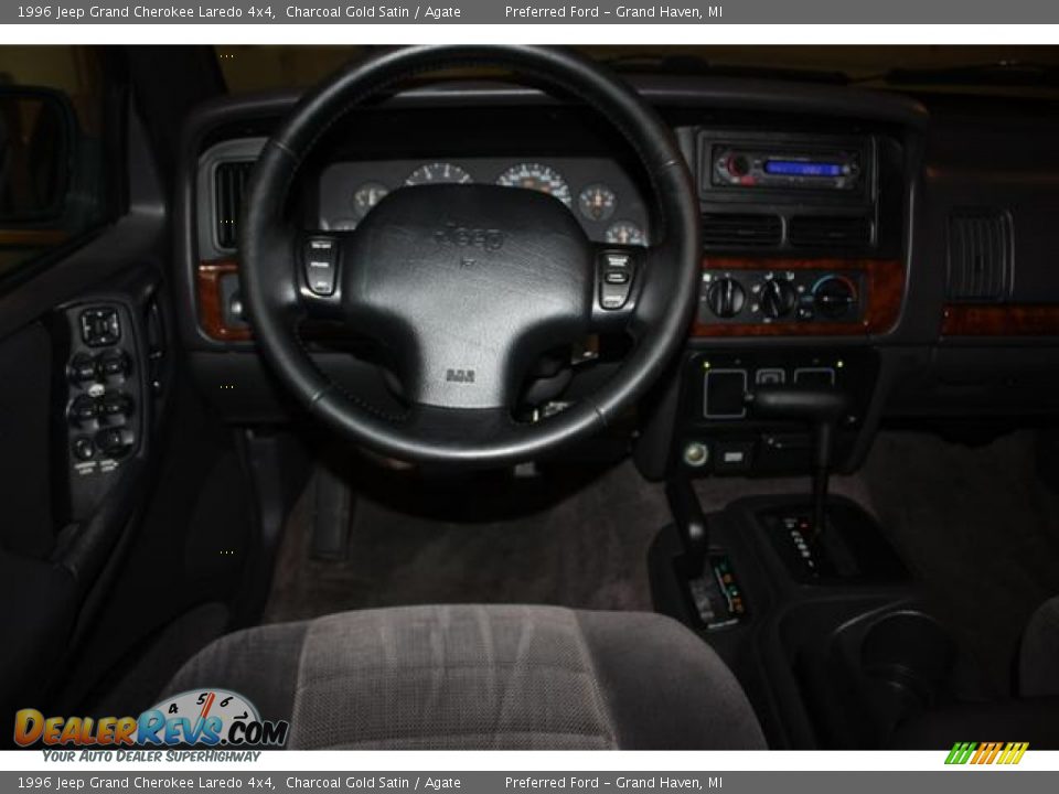 1996 Jeep Grand Cherokee Laredo 4x4 Charcoal Gold Satin / Agate Photo #4