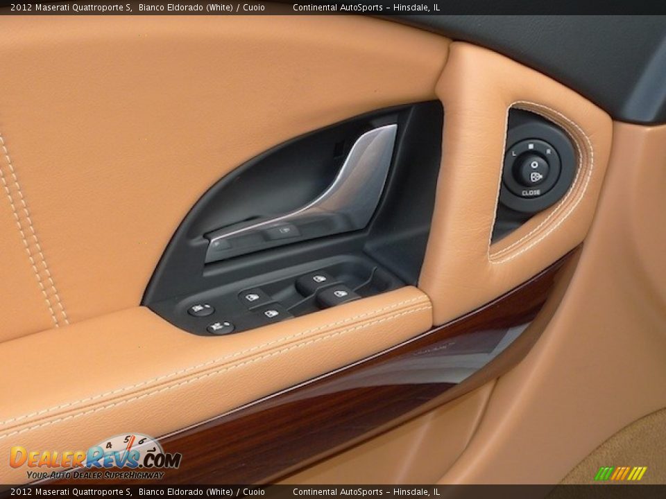 Controls of 2012 Maserati Quattroporte S Photo #14