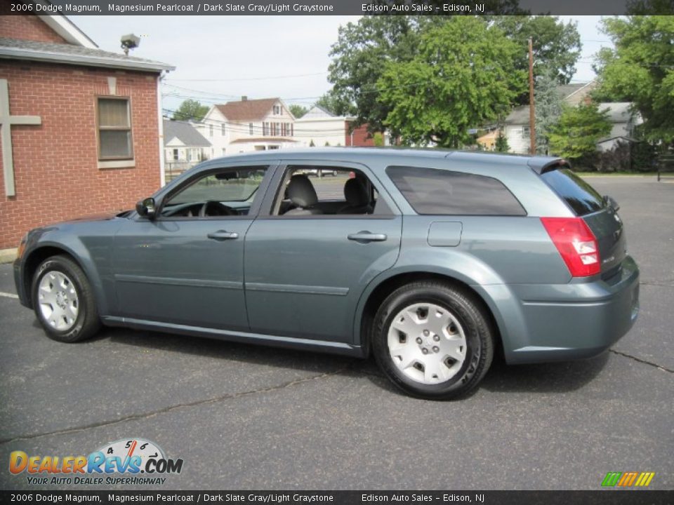 2006 Dodge Magnum Magnesium Pearlcoat / Dark Slate Gray/Light Graystone Photo #4