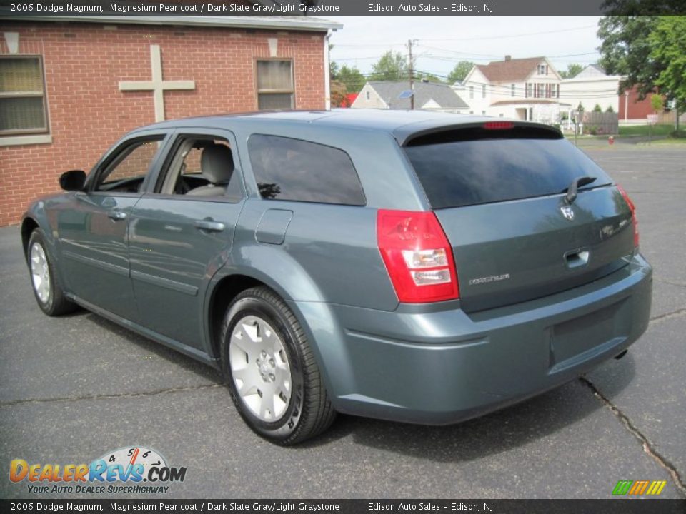 2006 Dodge Magnum Magnesium Pearlcoat / Dark Slate Gray/Light Graystone Photo #5