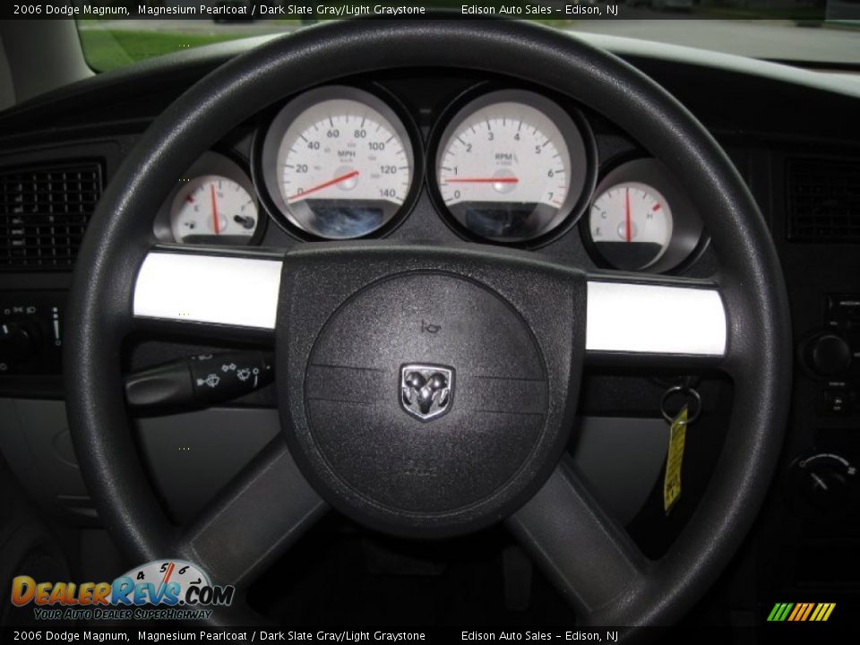 2006 Dodge Magnum Magnesium Pearlcoat / Dark Slate Gray/Light Graystone Photo #21