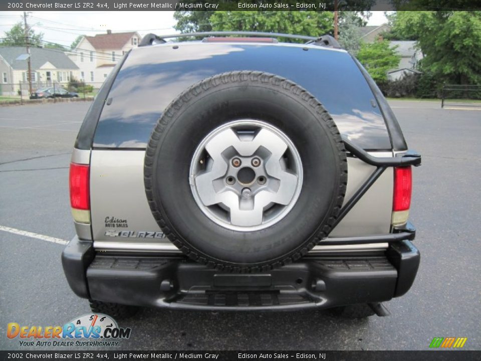 2002 Chevrolet Blazer LS ZR2 4x4 Light Pewter Metallic / Medium Gray Photo #6