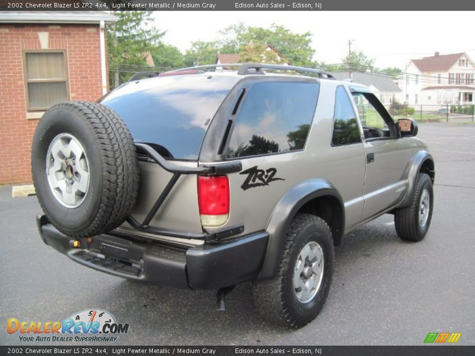 2002 Chevrolet Blazer LS ZR2 4x4 Light Pewter Metallic / Medium Gray Photo #7