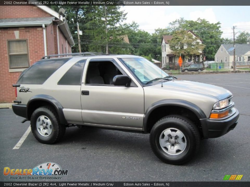 2002 Chevrolet Blazer LS ZR2 4x4 Light Pewter Metallic / Medium Gray Photo #10