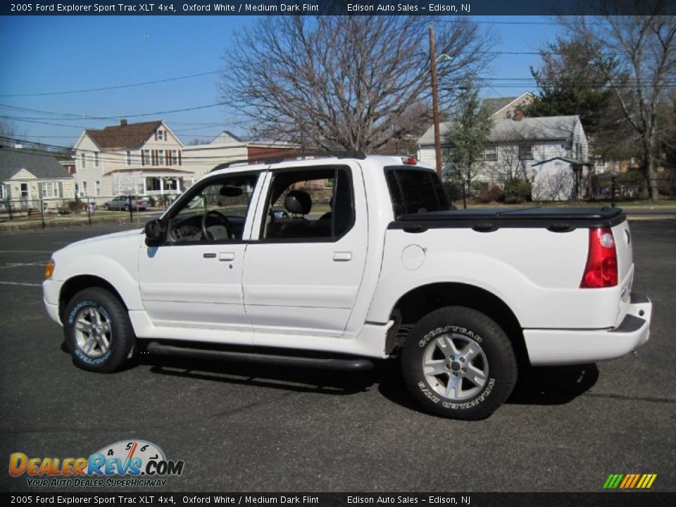 2005 Ford Explorer Sport Trac XLT 4x4 Oxford White / Medium Dark Flint Photo #4