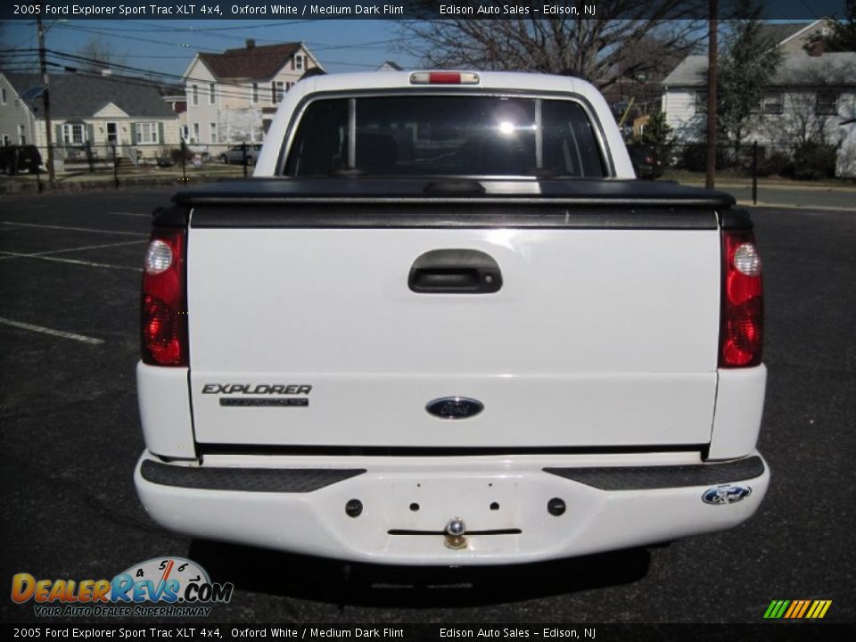 2005 Ford Explorer Sport Trac XLT 4x4 Oxford White / Medium Dark Flint Photo #6