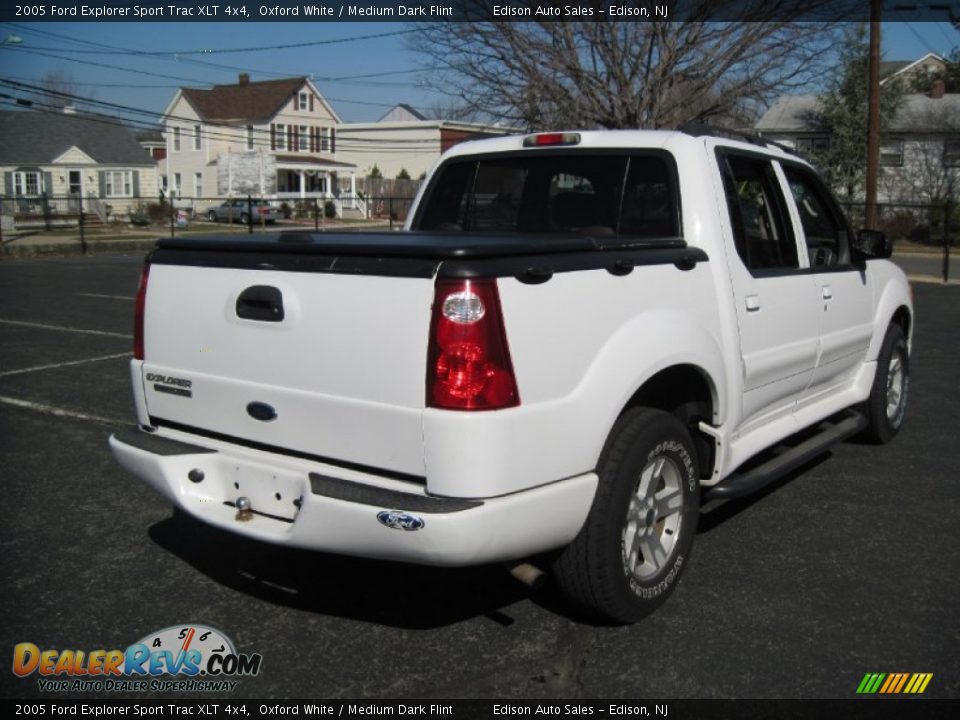 2005 Ford Explorer Sport Trac XLT 4x4 Oxford White / Medium Dark Flint Photo #7