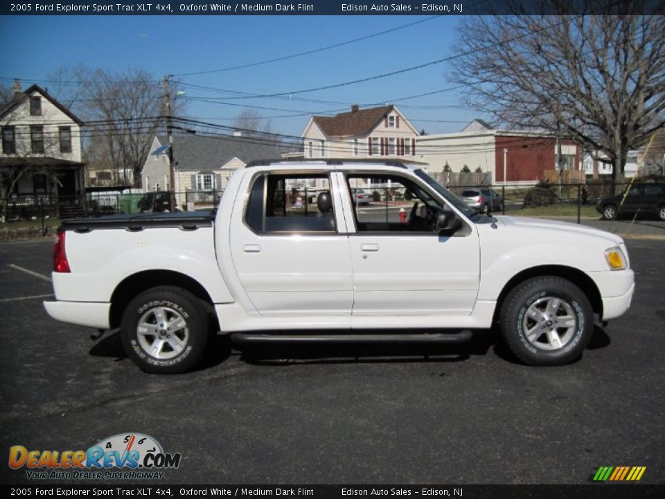 Oxford White 2005 Ford Explorer Sport Trac XLT 4x4 Photo #9