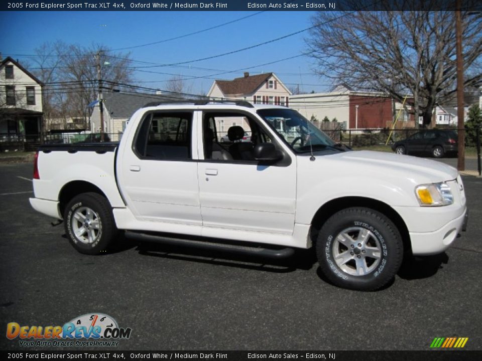2005 Ford Explorer Sport Trac XLT 4x4 Oxford White / Medium Dark Flint Photo #10