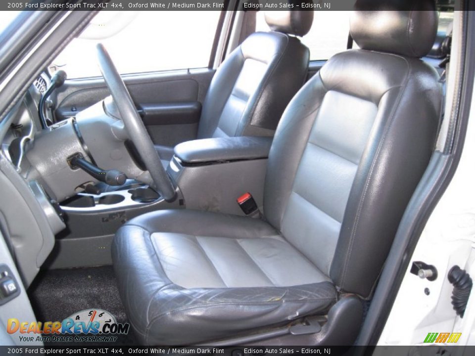 2005 Ford Explorer Sport Trac XLT 4x4 Oxford White / Medium Dark Flint Photo #13