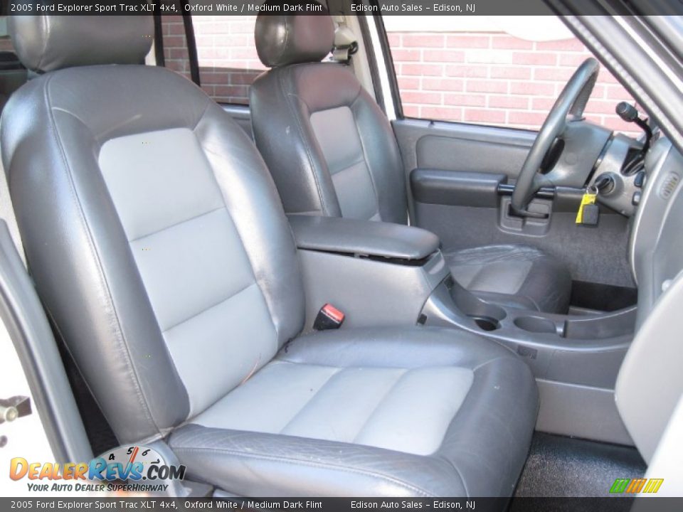 Medium Dark Flint Interior - 2005 Ford Explorer Sport Trac XLT 4x4 Photo #14