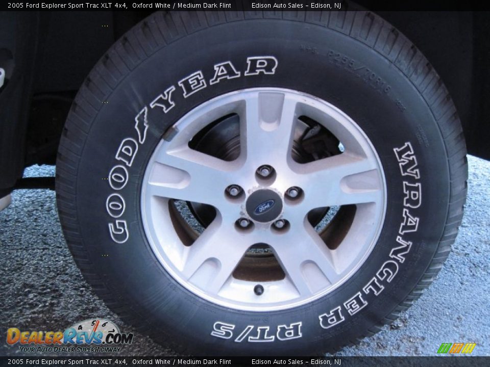 2005 Ford Explorer Sport Trac XLT 4x4 Oxford White / Medium Dark Flint Photo #30