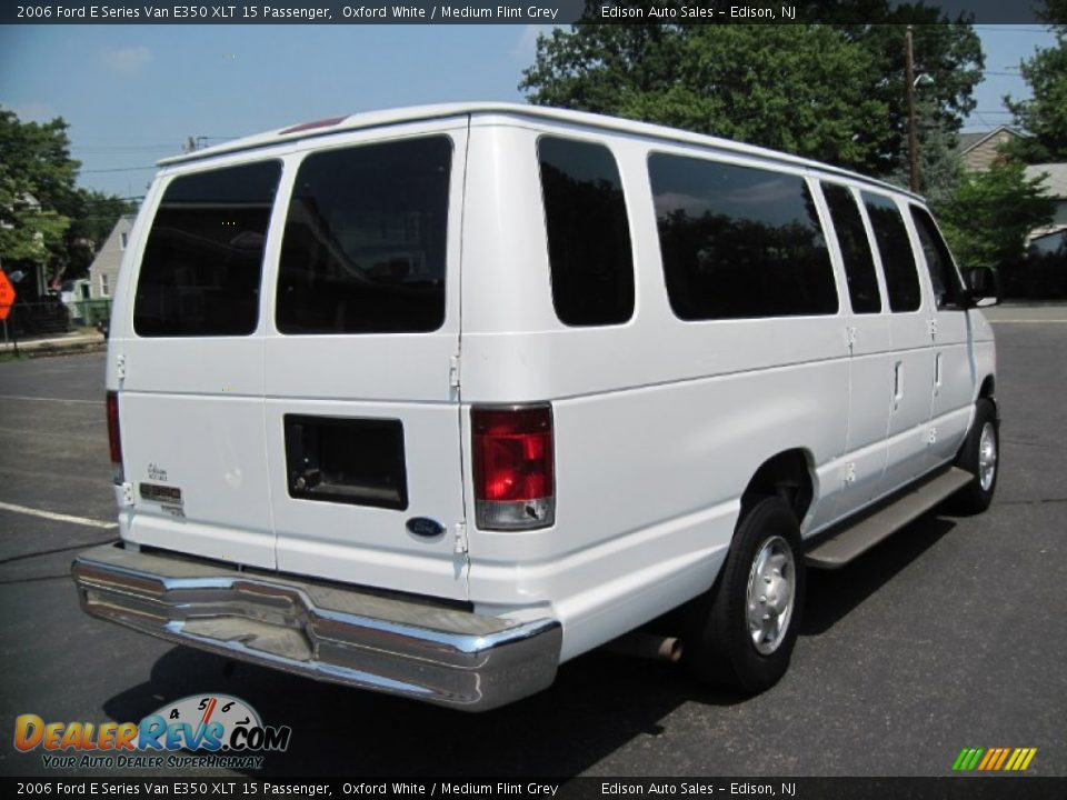 2006 Ford E Series Van E350 XLT 15 Passenger Oxford White / Medium Flint Grey Photo #7