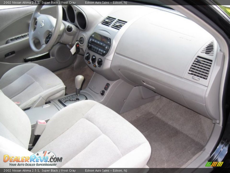 2002 Nissan Altima 2.5 S Super Black / Frost Gray Photo #16