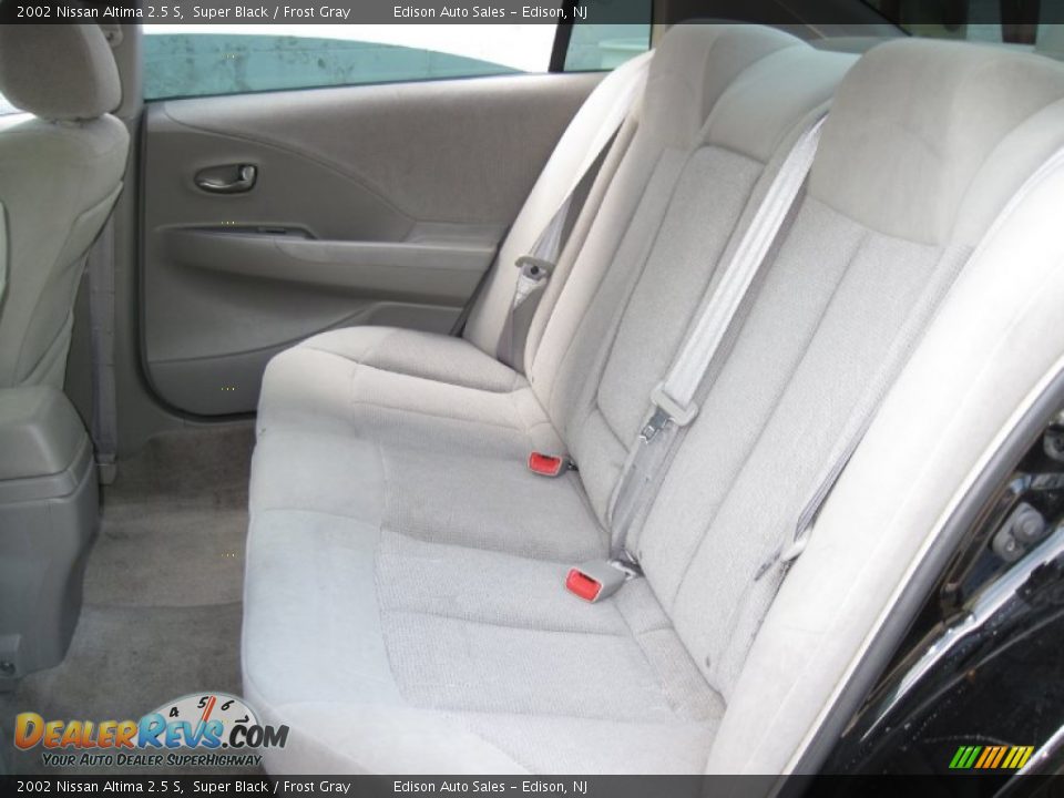 2002 Nissan Altima 2.5 S Super Black / Frost Gray Photo #17