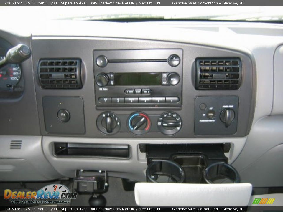 2006 Ford F250 Super Duty XLT SuperCab 4x4 Dark Shadow Gray Metallic / Medium Flint Photo #21