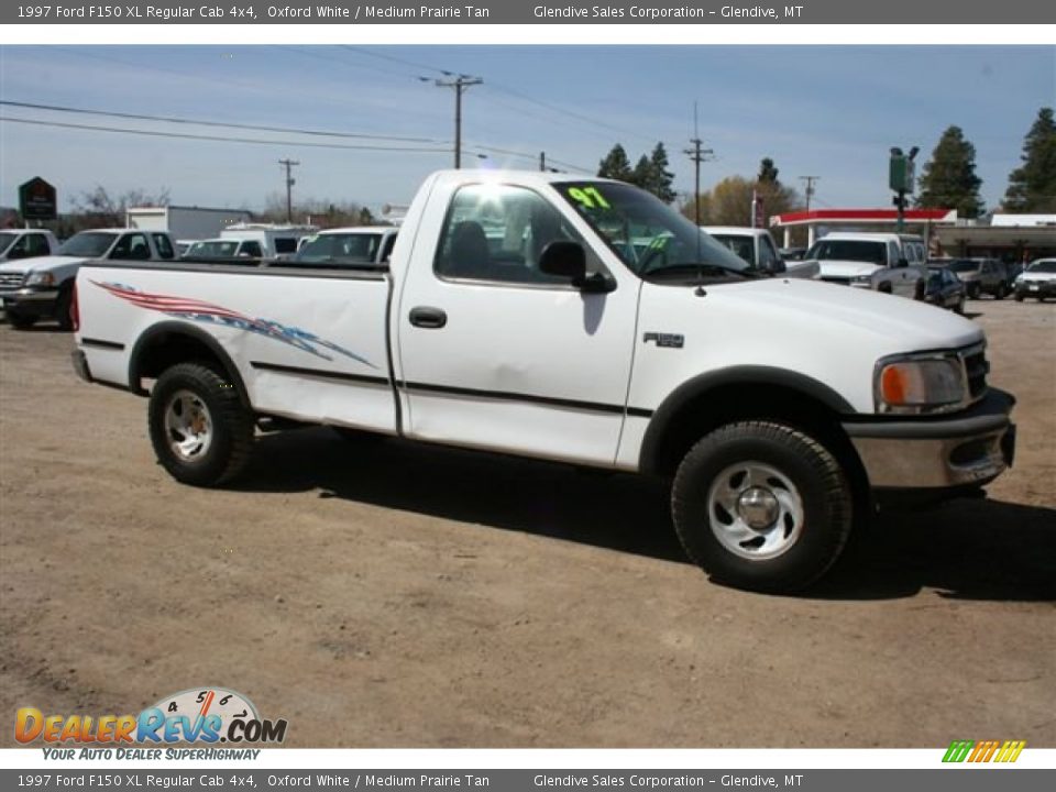 1997 Ford F150 XL Regular Cab 4x4 Oxford White / Medium Prairie Tan Photo #2
