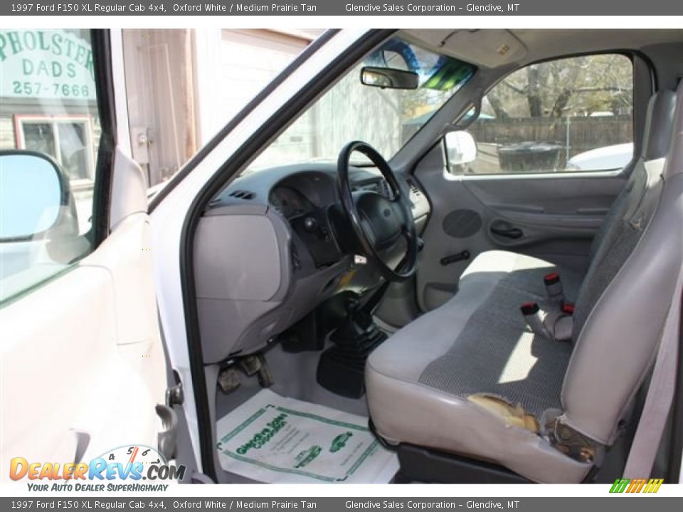 1997 Ford F150 XL Regular Cab 4x4 Oxford White / Medium Prairie Tan Photo #6