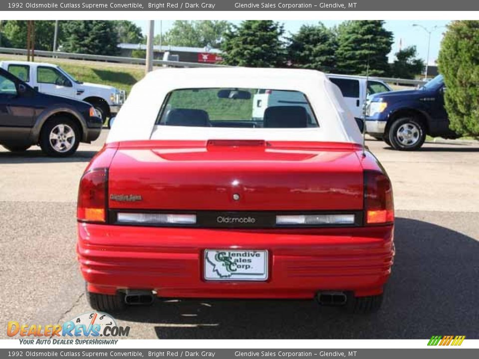 1992 Oldsmobile Cutlass Supreme Convertible Bright Red / Dark Gray Photo #9