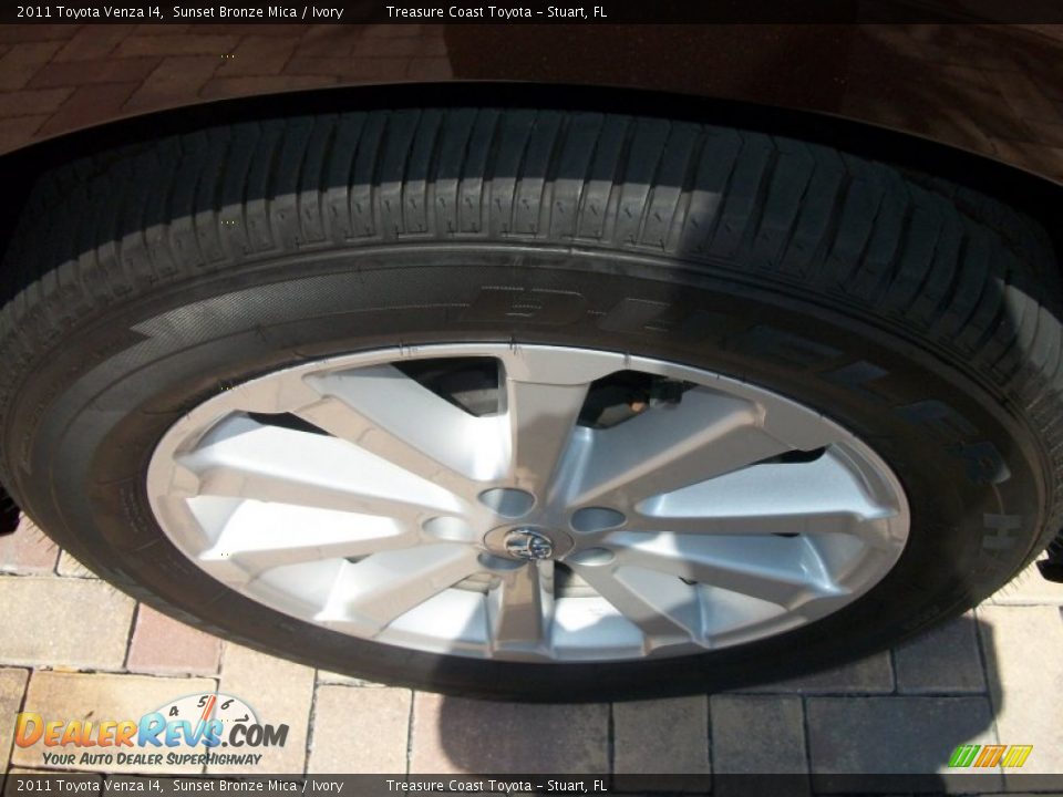 2011 Toyota Venza I4 Sunset Bronze Mica / Ivory Photo #2