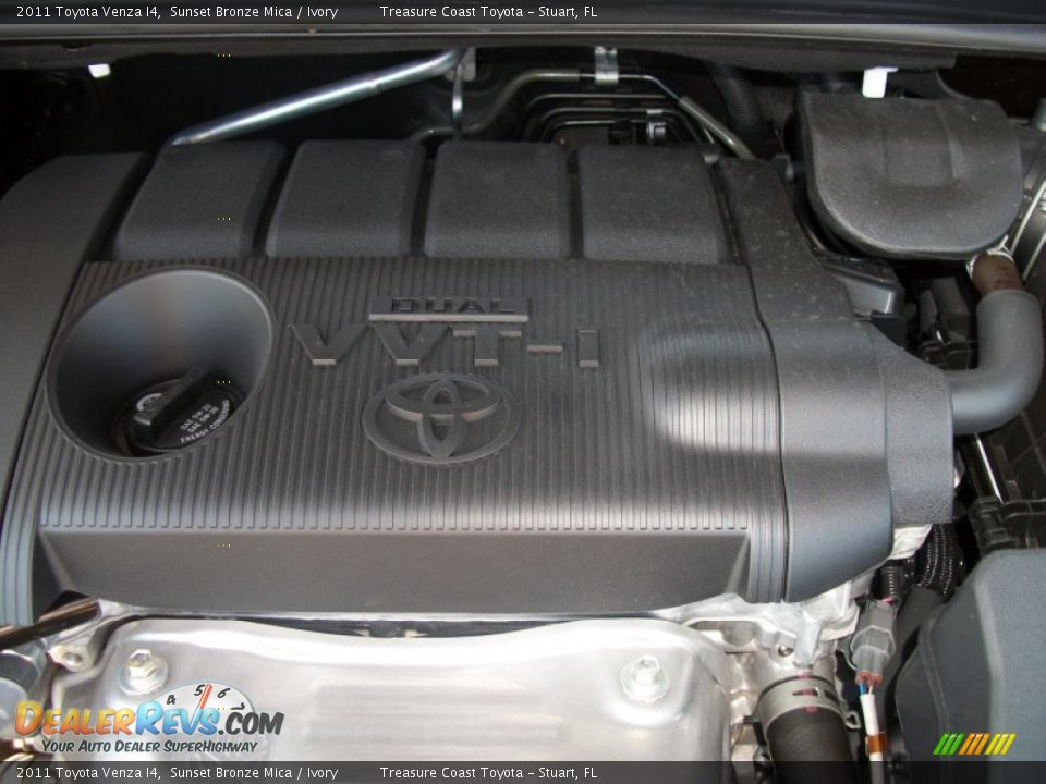 2011 Toyota Venza I4 Sunset Bronze Mica / Ivory Photo #10