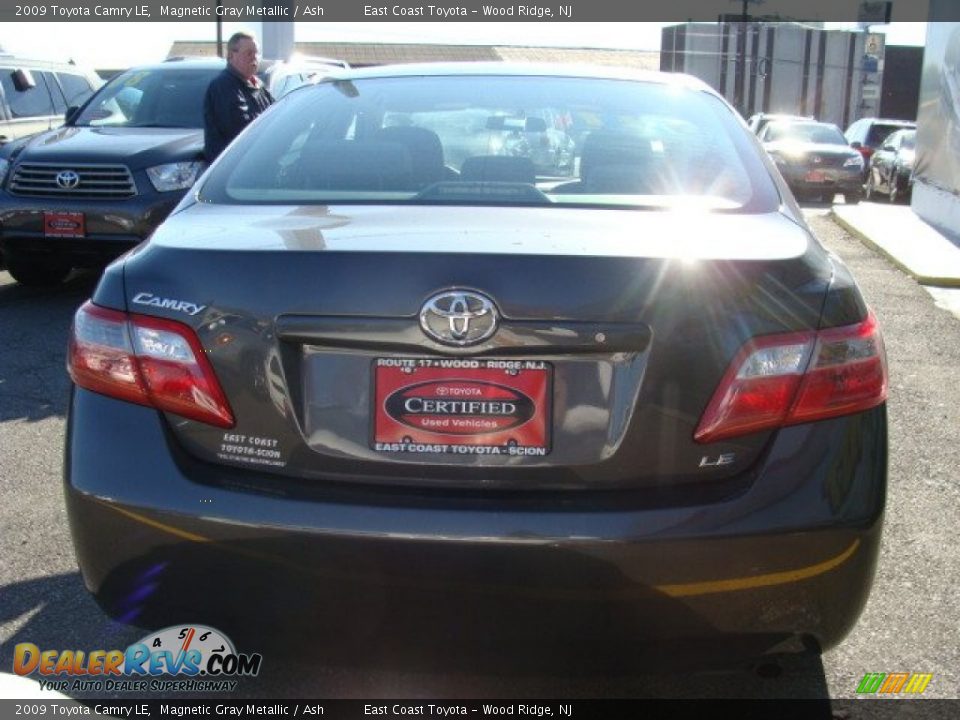 2009 Toyota Camry LE Magnetic Gray Metallic / Ash Photo #5