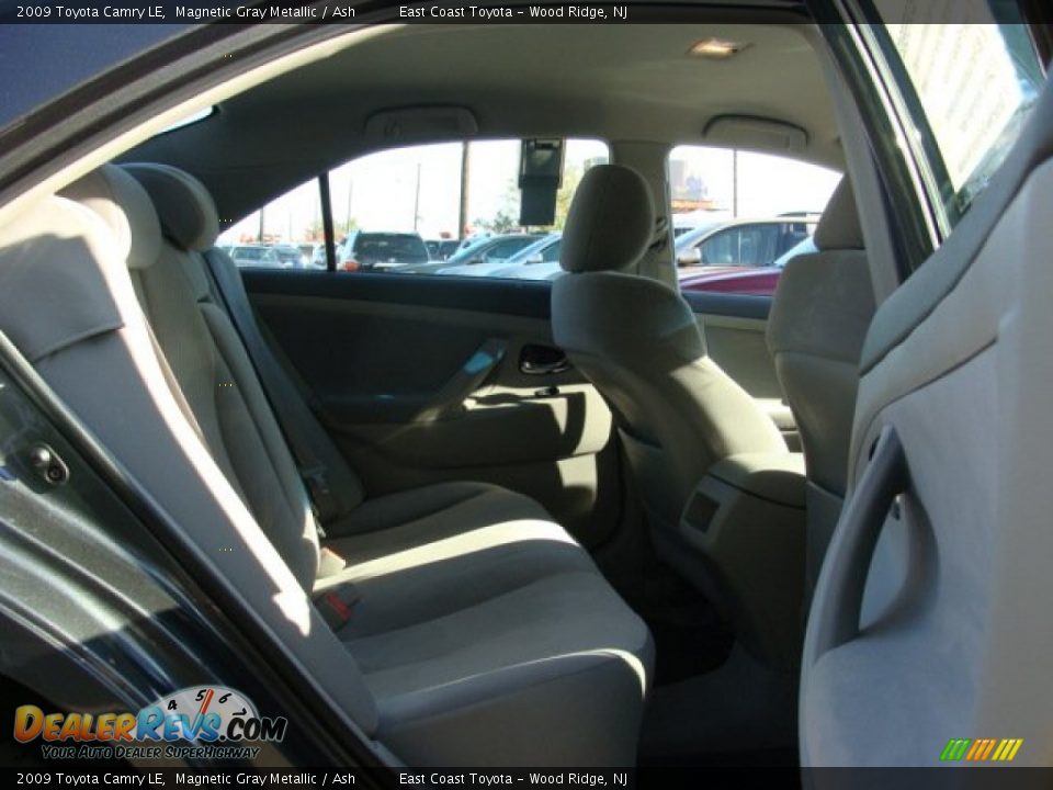 2009 Toyota Camry LE Magnetic Gray Metallic / Ash Photo #12
