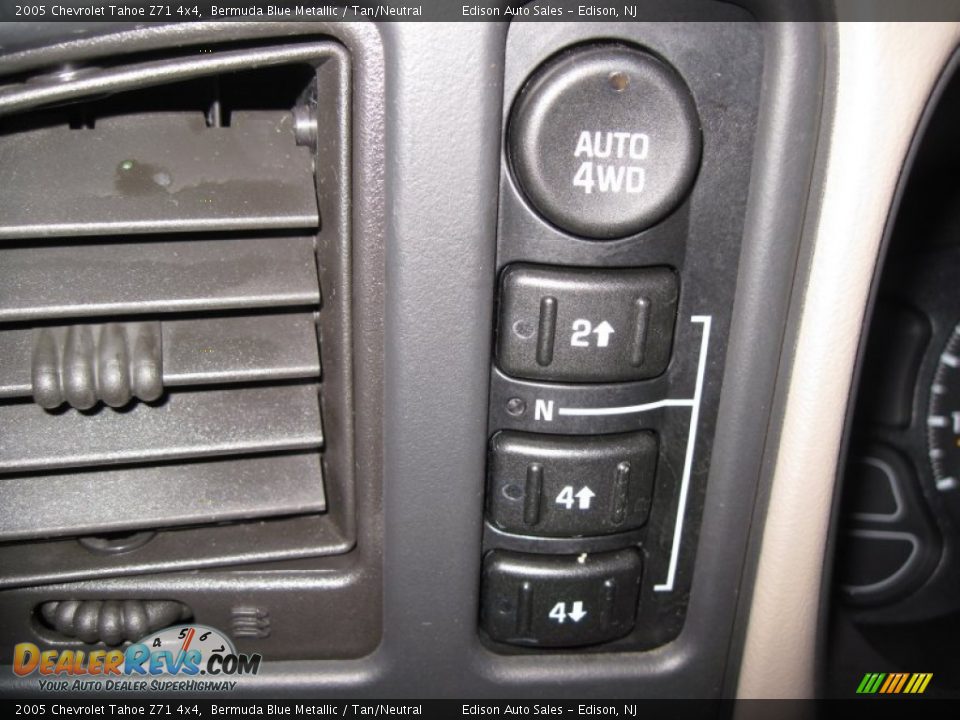2005 Chevrolet Tahoe Z71 4x4 Bermuda Blue Metallic / Tan/Neutral Photo #23