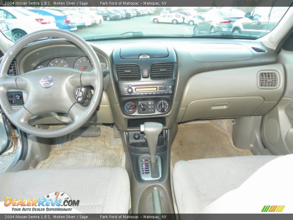 Dashboard of 2004 Nissan Sentra 1.8 S Photo #18