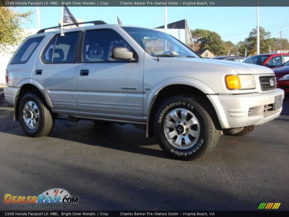 1998 Honda Passport LX 4WD Bright Silver Metallic / Gray Photo #2