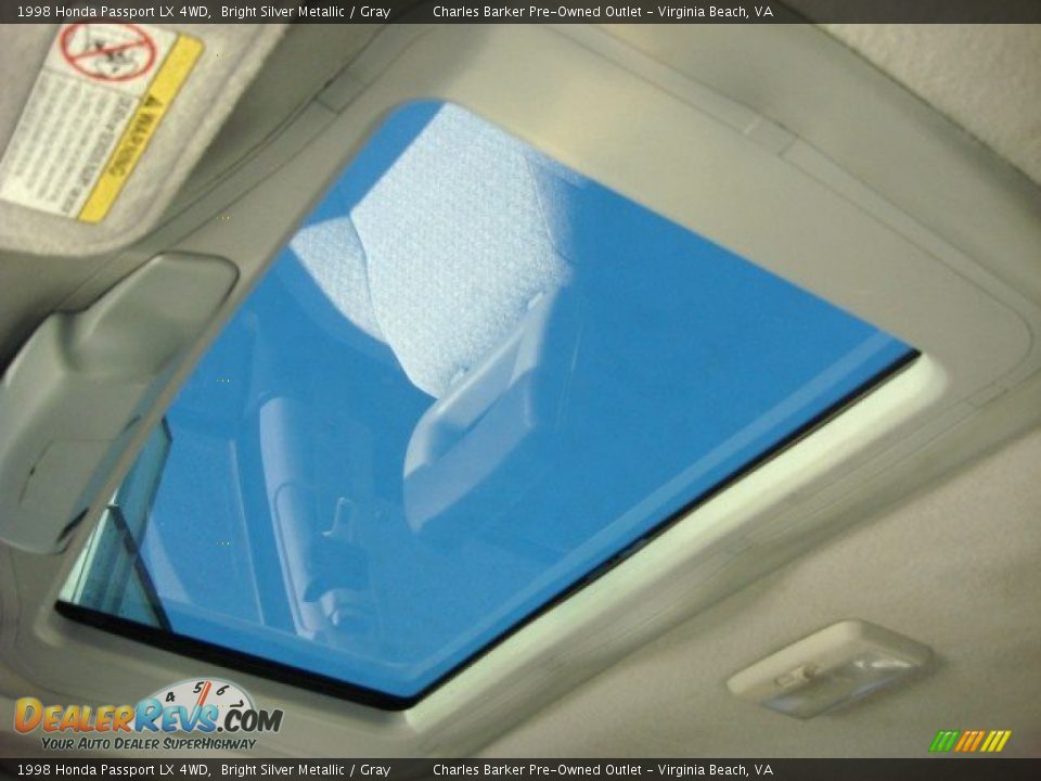 Sunroof of 1998 Honda Passport LX 4WD Photo #12