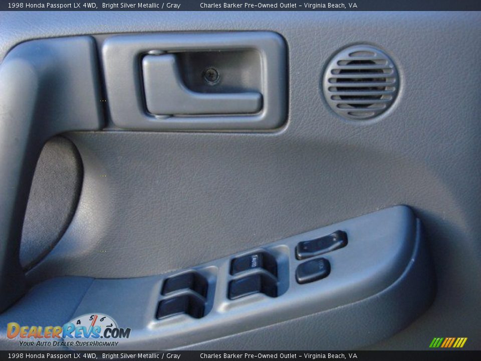 1998 Honda Passport LX 4WD Bright Silver Metallic / Gray Photo #13
