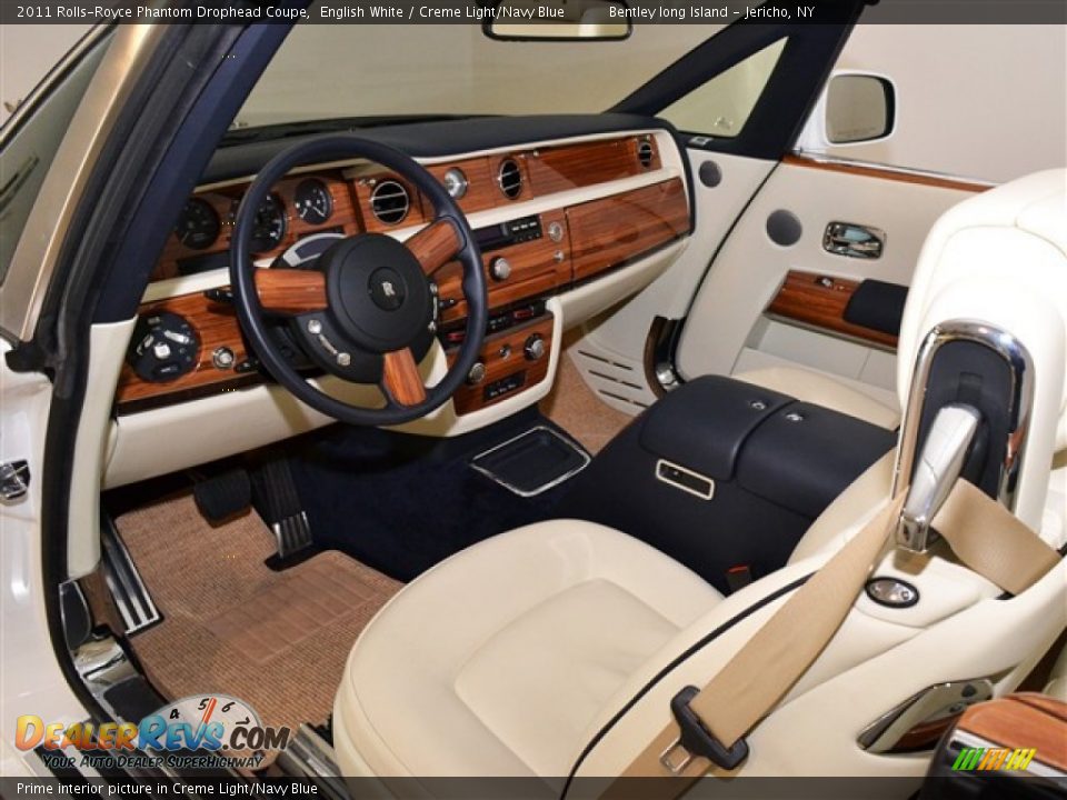 Prime interior picture in Creme Light/Navy Blue - 2011 Rolls-Royce Phantom